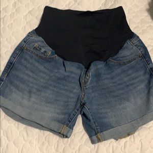 Maternity shorts